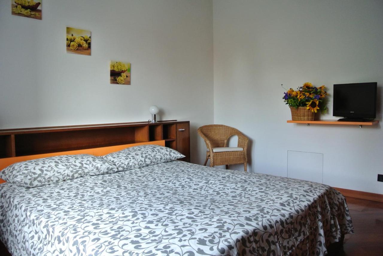 B&B Sari Como Exteriör bild